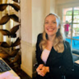 Meet your Posher, Valentina